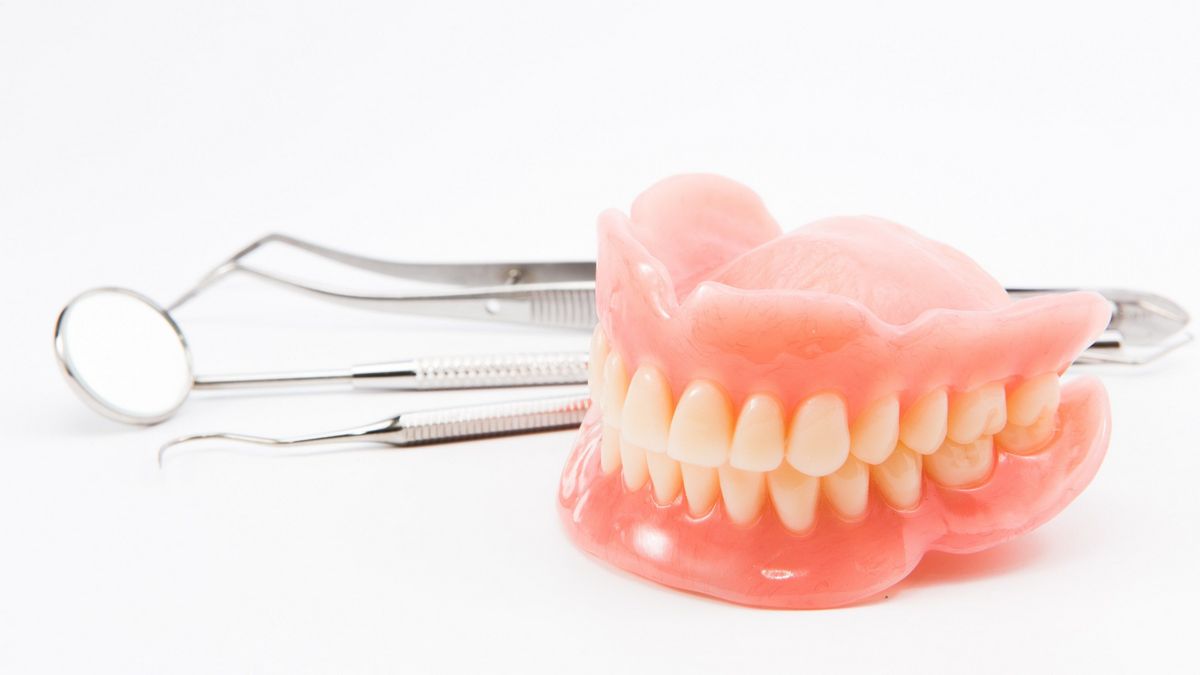 Вы сейчас просматриваете Виды протезирования зубов – что выбрать?